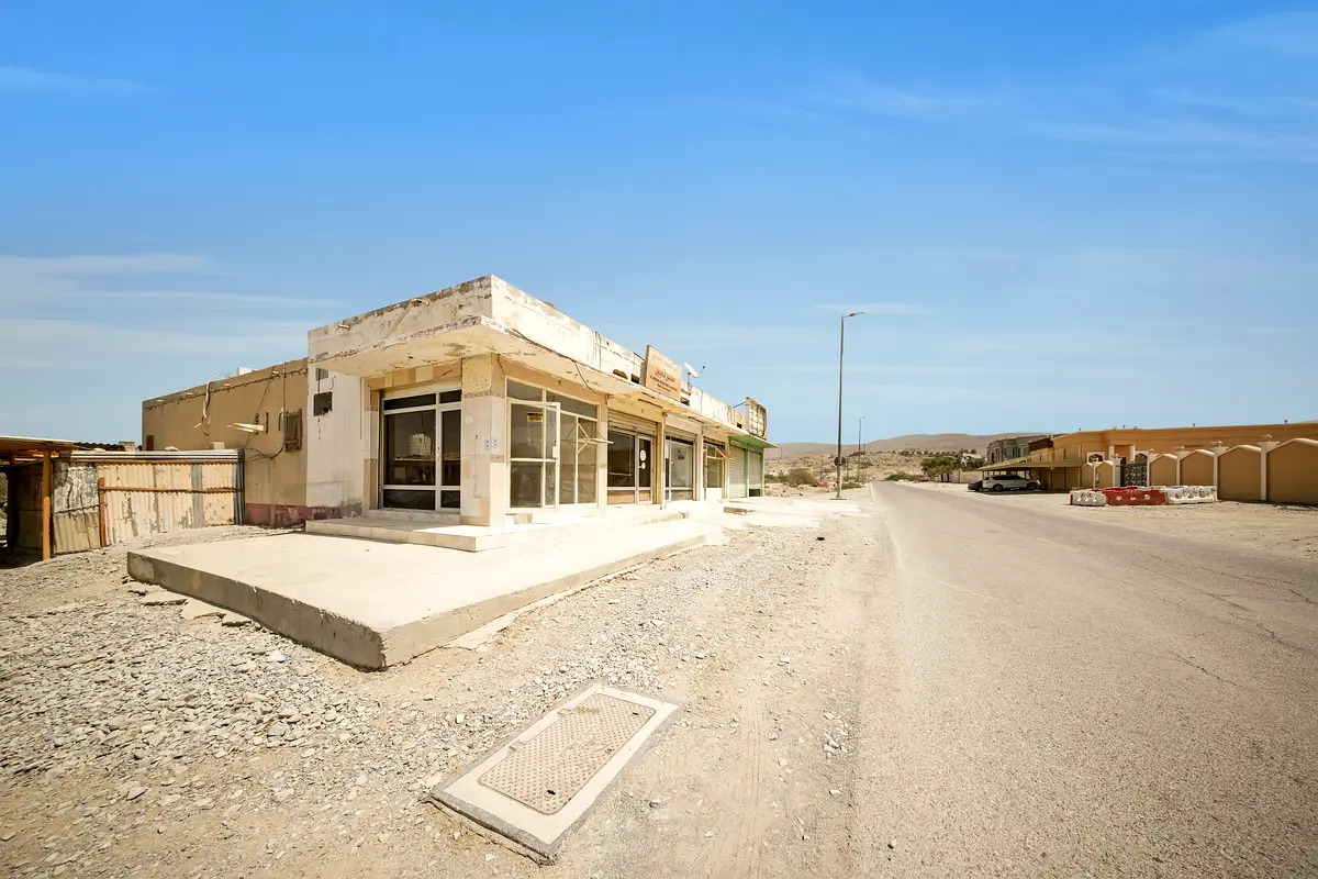 Shops for Rent in Khatt