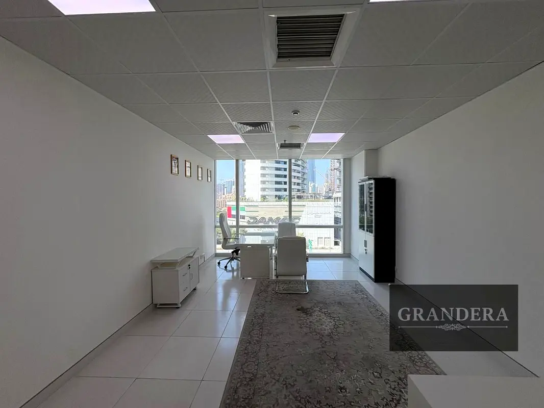 مكتب للإيجار