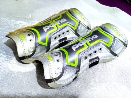 واقي الساق لاعب كرة القدم