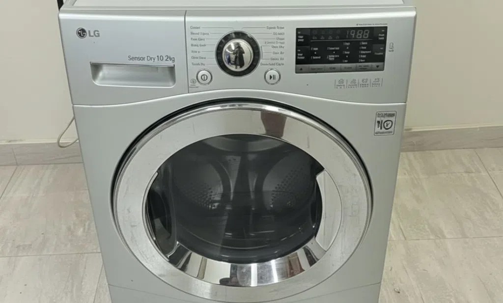 نشافة ملابس LG