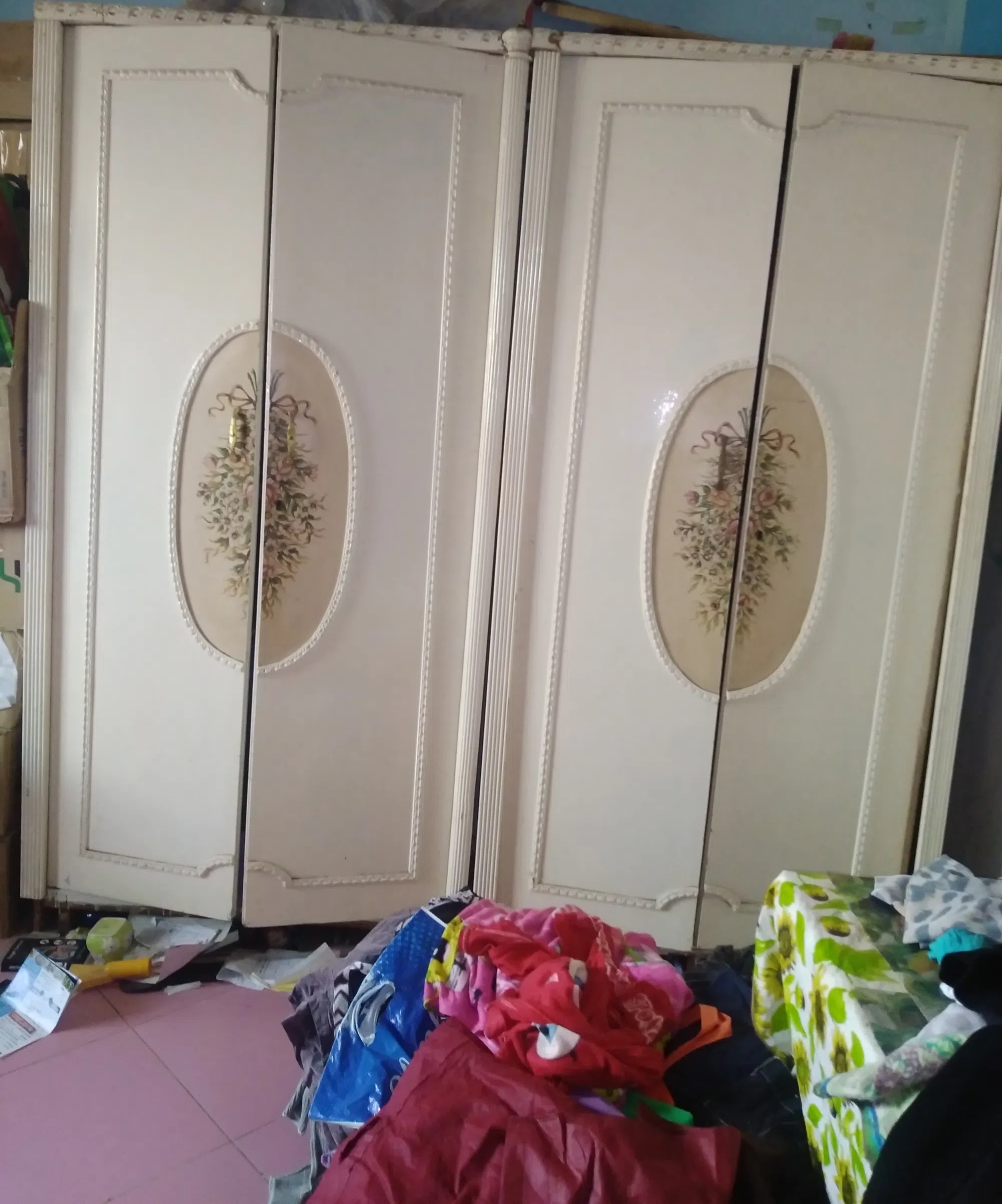 دولابين منفصلين خشب زان احمر