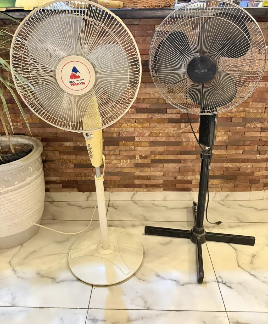 ⁦⁦3⁩⁩ مراوح مستعملة