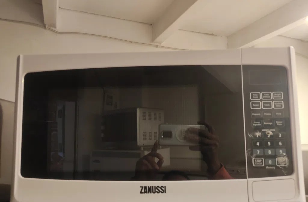 ميكرويف زانوسى ⁦⁦32⁩⁩ لتر