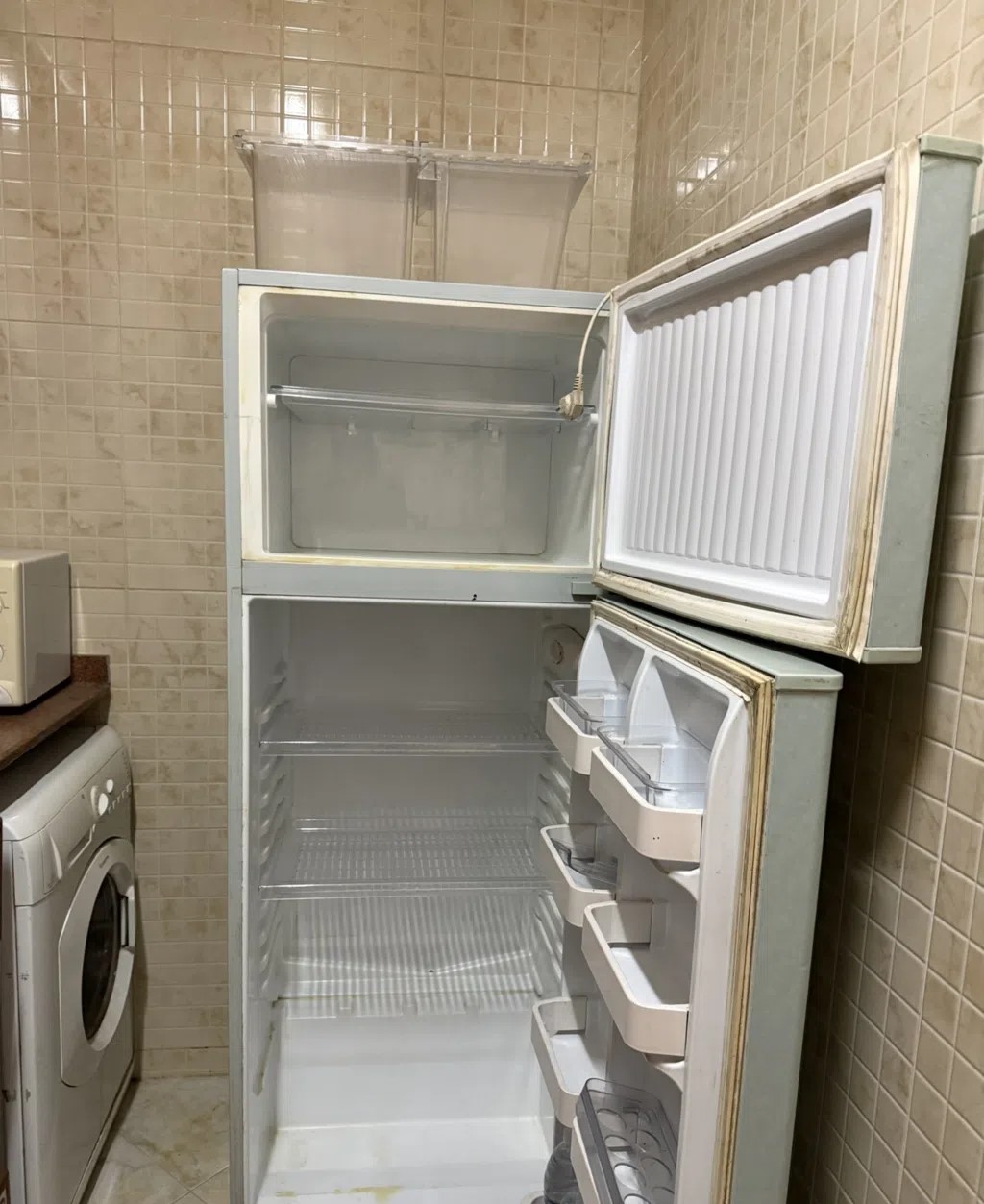 تلاجه كريازي