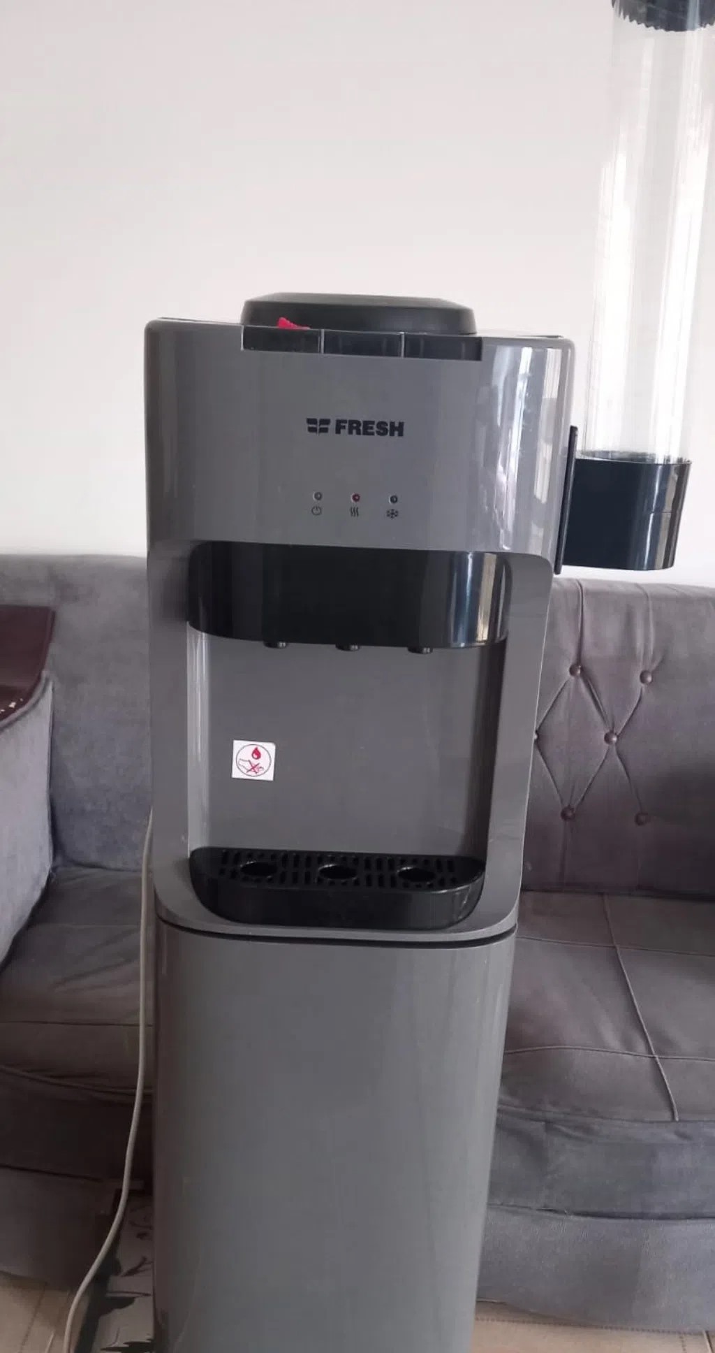 مبرد مياه ثلاث حنفيات