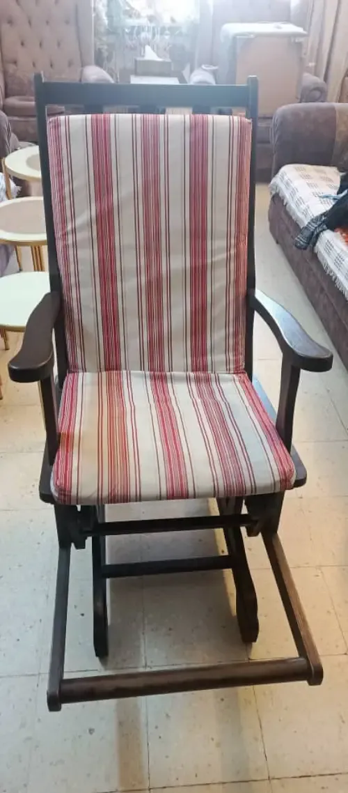 كرسي خشب زان