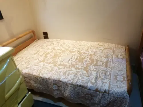 تخت مفرد نظيف