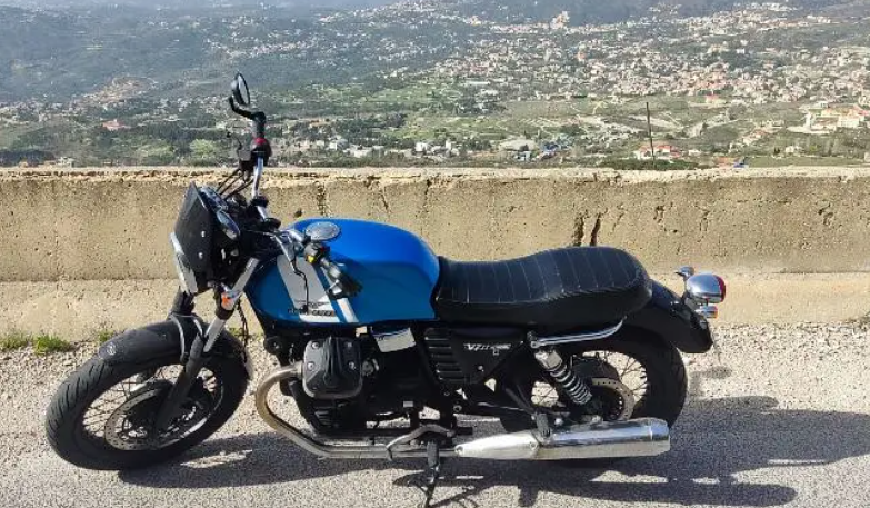 Moto guzzi v7