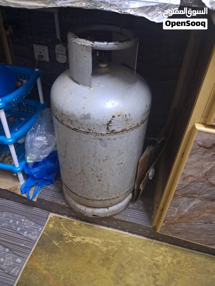 Lpg gas cylinder