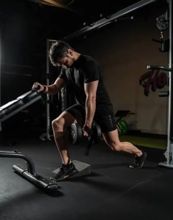 مدرب لياقة بدنية شخصي