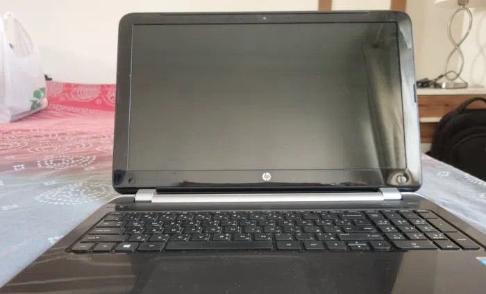 HP Black color