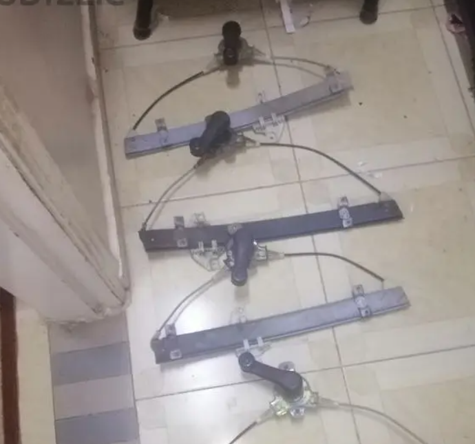 طقم ماكينة زجاج عادي