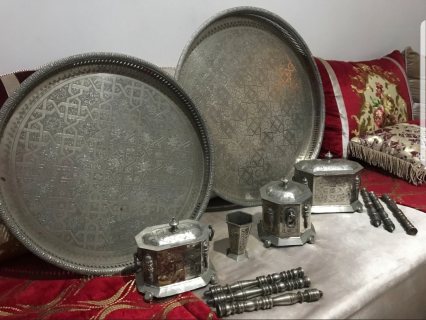 صواني قديمة من الفضة