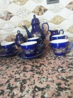 أواني طاووس قديمة