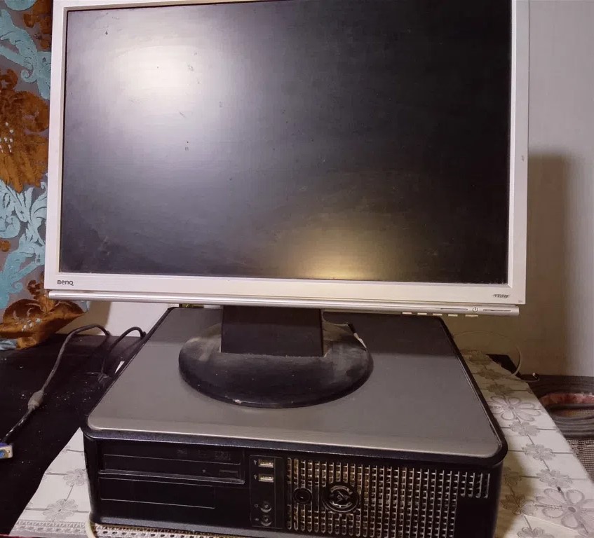 جهاز كمبيوتر كامل