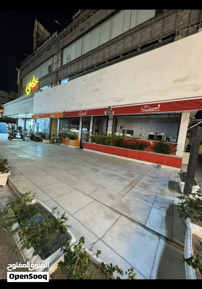 طابق أرضي تجاري للإيجار –