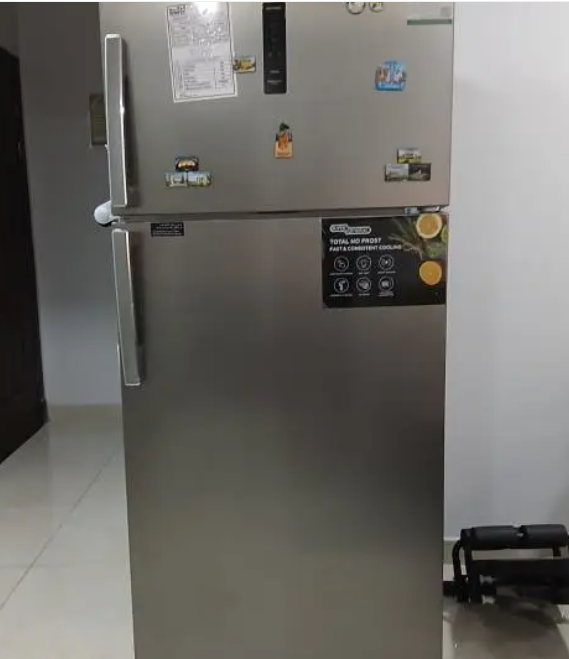 Refrigerator