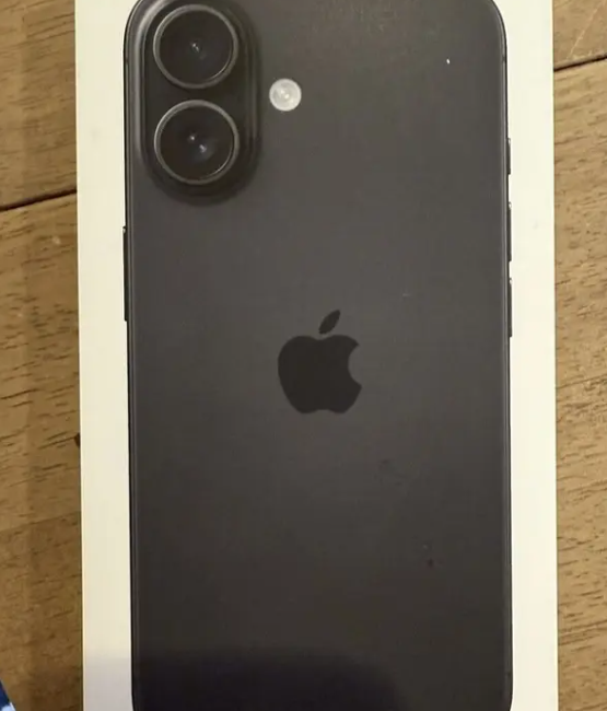 iPhone 16