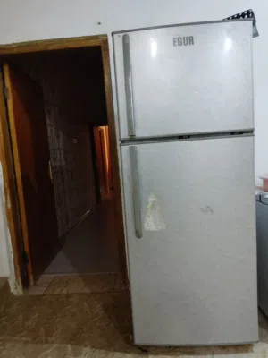 ثلاجة حجم كبير