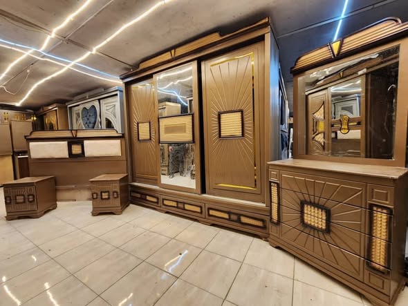 غرفة نوم مع فرشة هدية