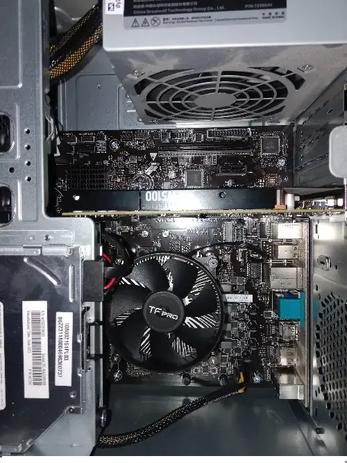 كمبيوتر بمواصفات قوية