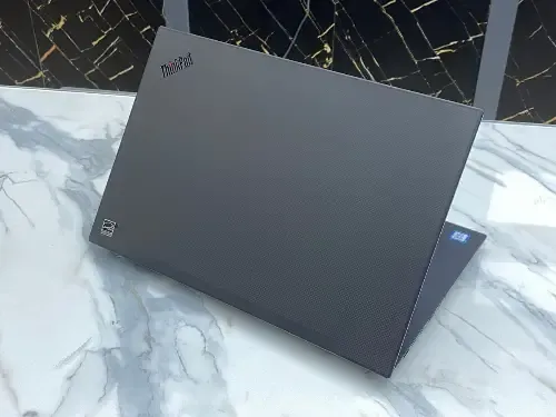 لابتوب البرامج الهندسية