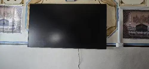 شاشة مسطحة ٧٥ بوصة