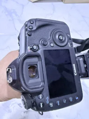 كاميرا كانون ⁦⁦5D⁩⁩ ⁦⁦M3⁩⁩