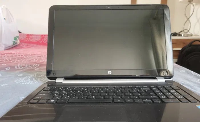 HP Black color