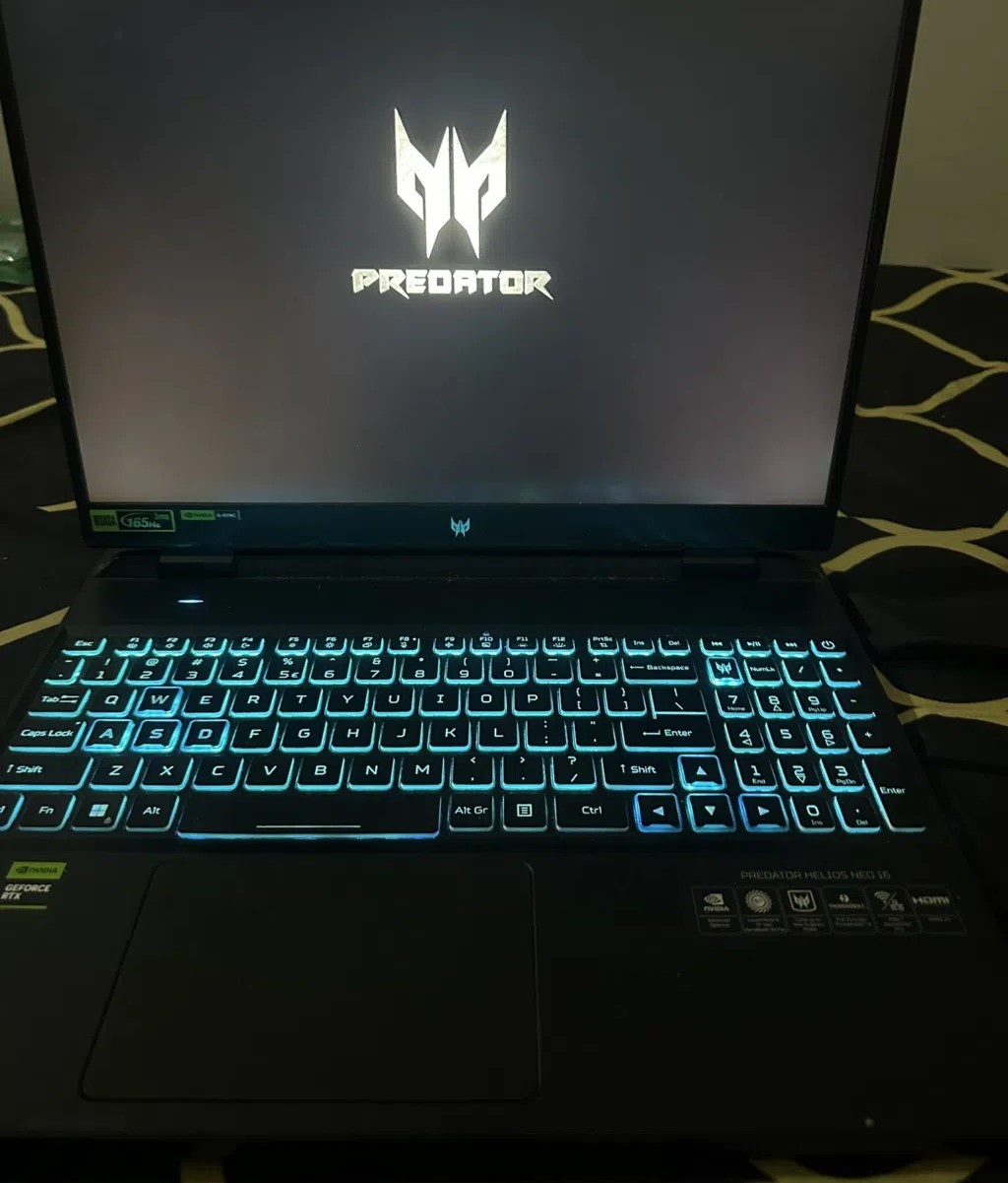 Predator helios neo 16