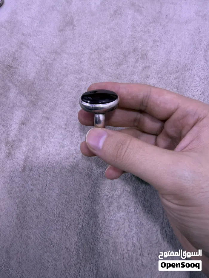 عقيق يماني كرزي ذمة ( قياس 23 )