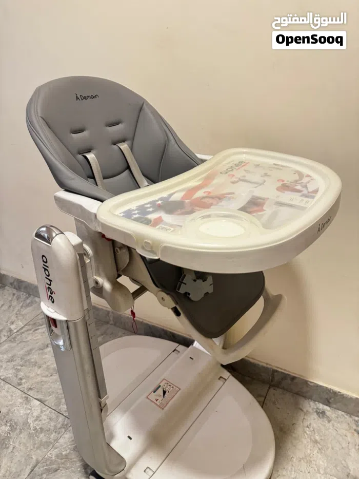 كرسي طعام للاطفال