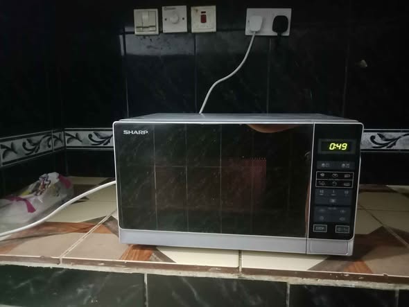 SHARP  20 LTR MICROWAVE OVEN