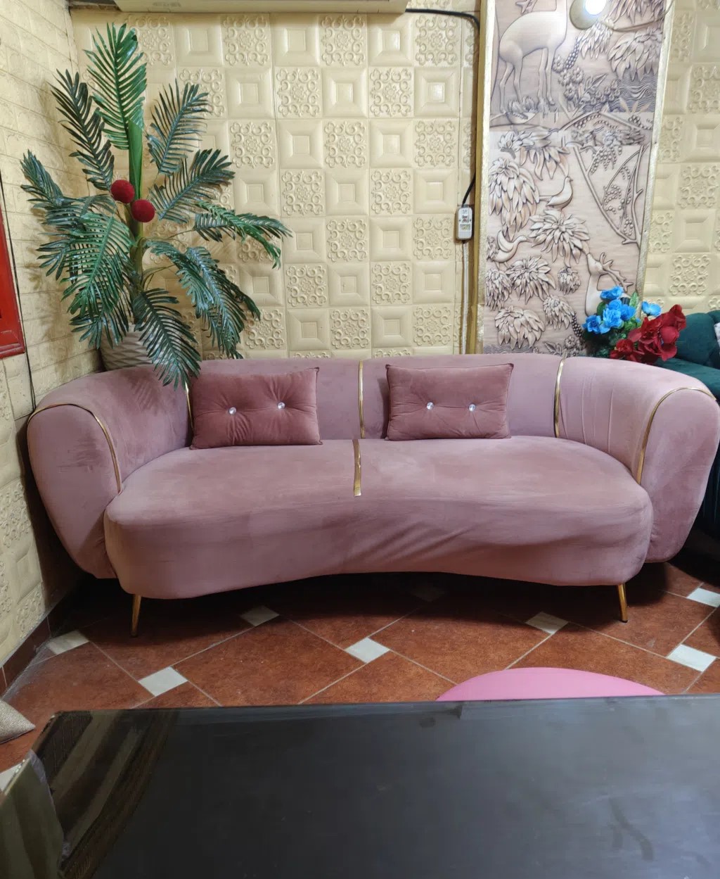 كنبة دائرية كبيرة