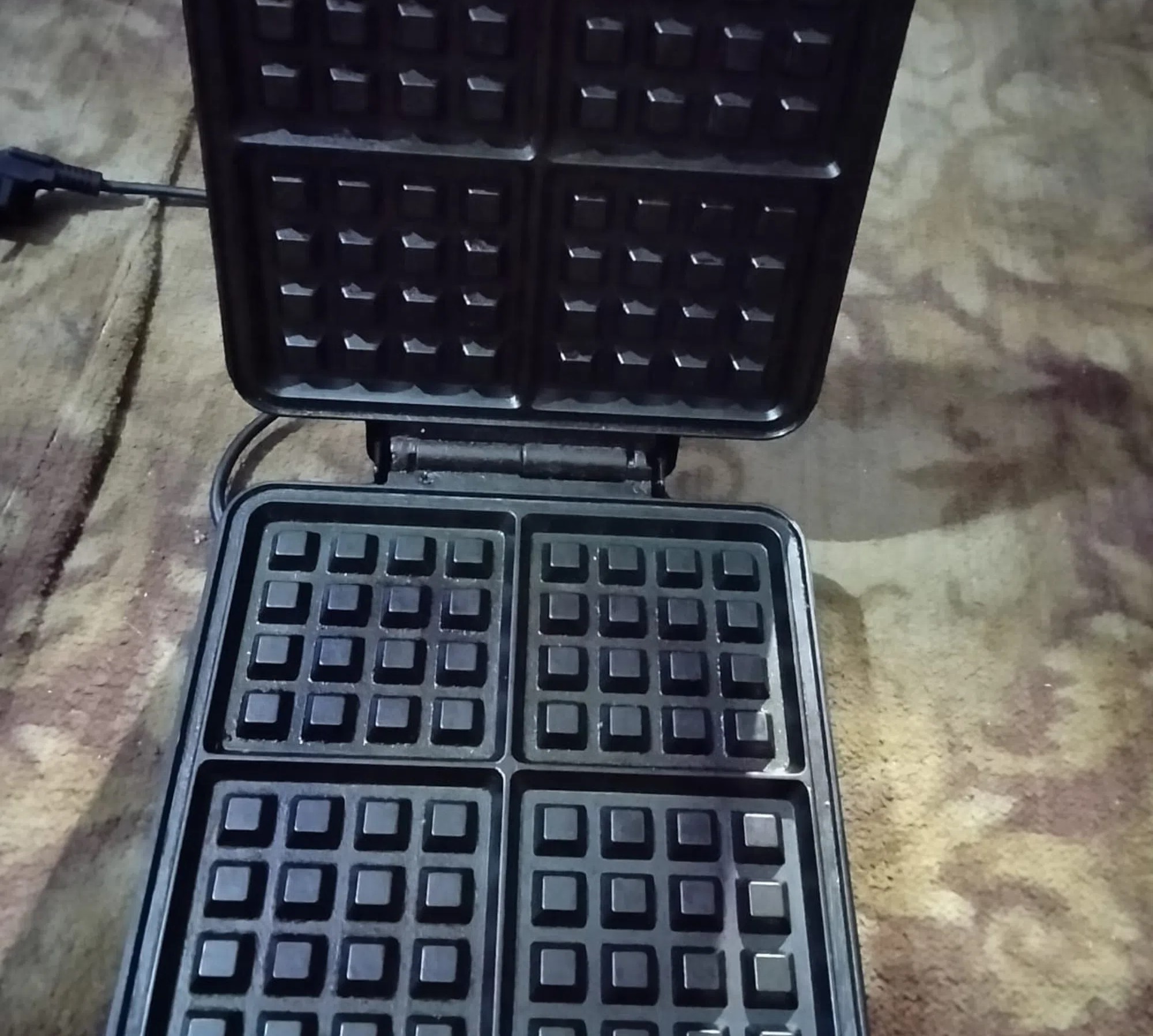 مكينه وافل ⁦⁦1500⁩⁩ وات