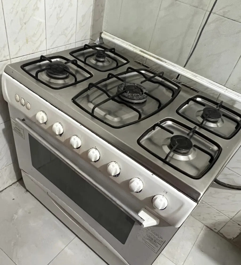 بتوجاز وفرن للبيع