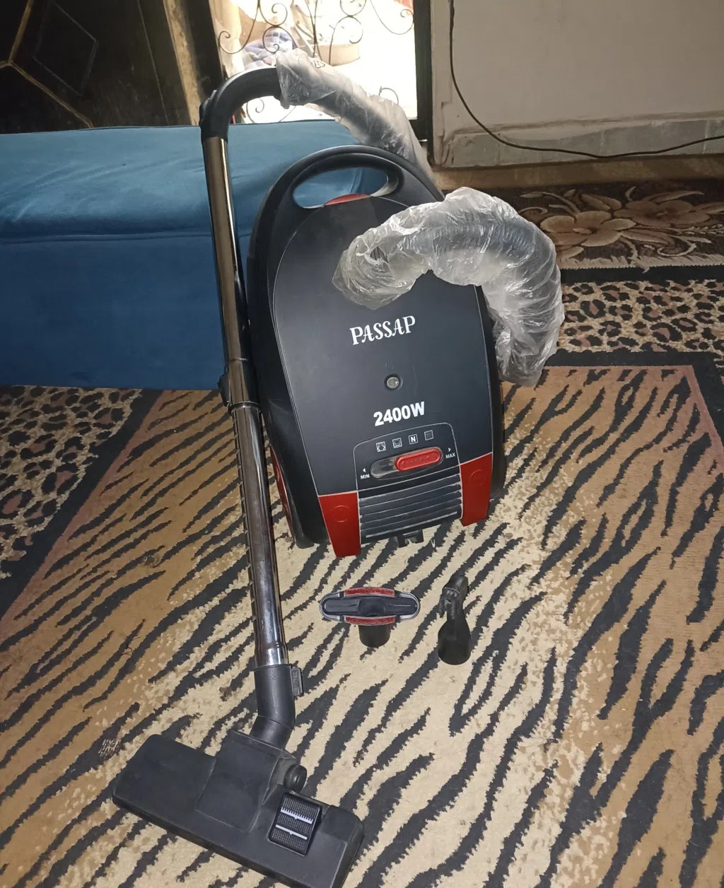 مكنسه كهربائيه