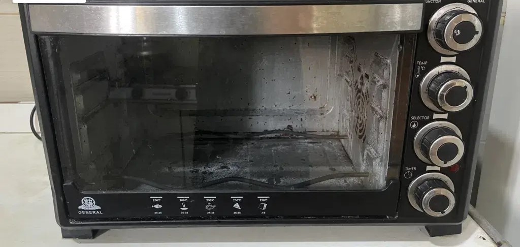 فرن ماركة جنرال 38 لتر