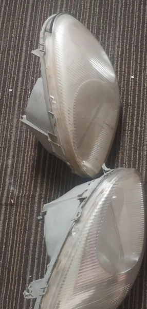 ٢ فانوس أمامي