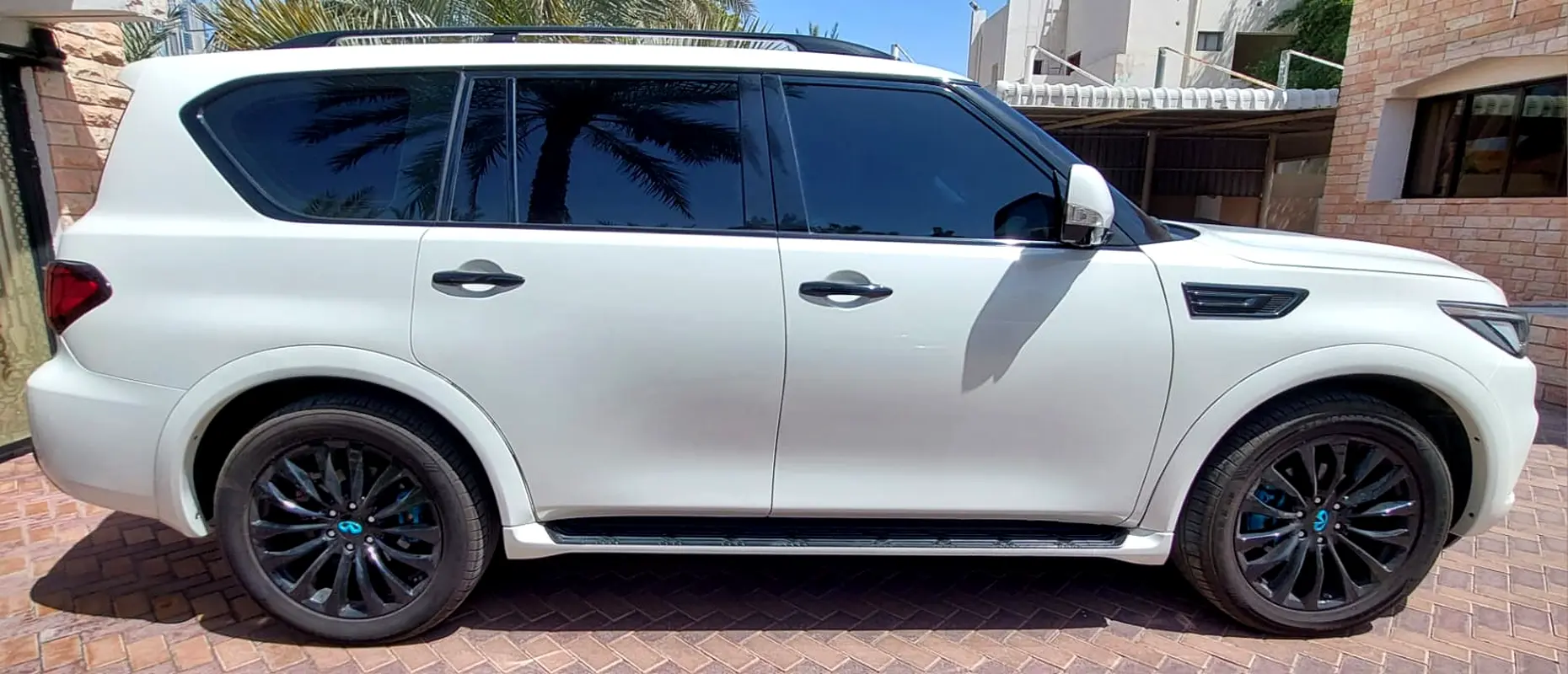 Infiniti QX80 Black Edition 2016