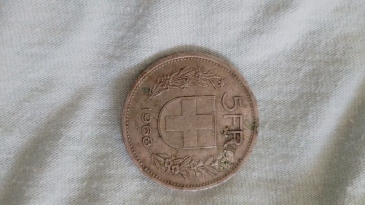 عمله قديمه للبيع فى طنجه