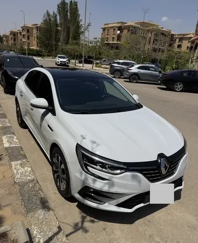 رينو ميجان  2025  للبيع في  الشيخ زايد
