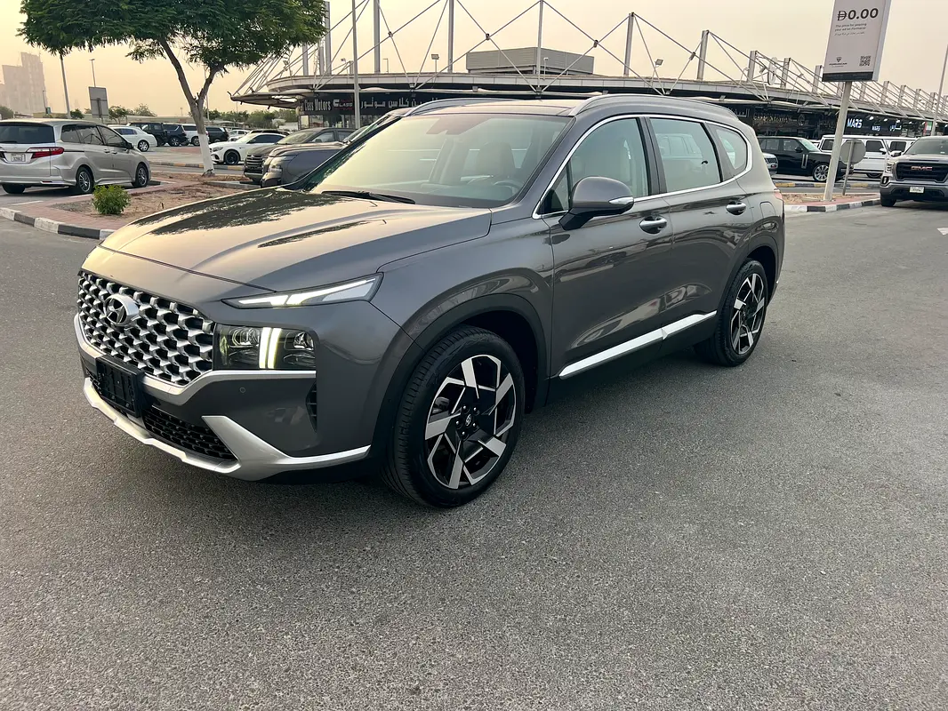 Hyundai Santa Fe Calligraphy 2022 للبيع