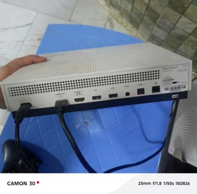 اكس بوكس وان اس سعره ⁦⁦130⁩⁩ بس للبيع