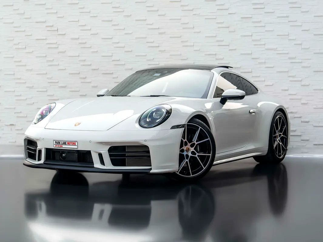 Porsche 911 Carrera 2025 للبيع