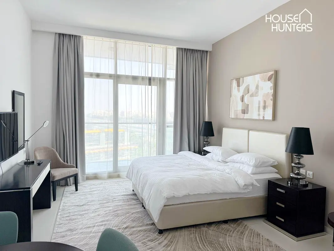 Vacant | Furnished | Modern Studio للبيع