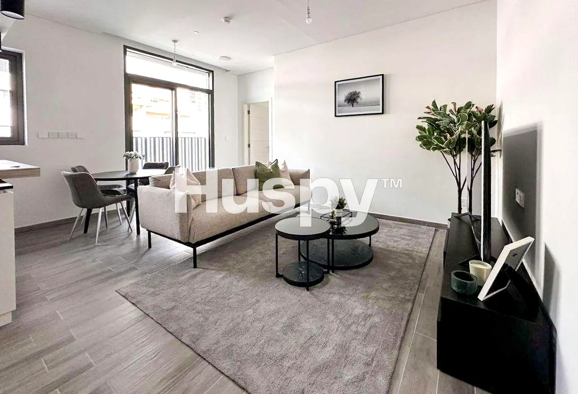 Vacant | Furnished | Open Layout للبيع