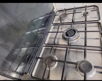 طباخ شغال نظيف للبيع