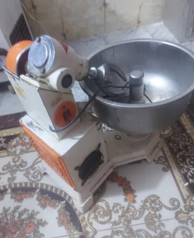 عجانة ثمانية كيلو مستعملة استعمال قليل للبيع