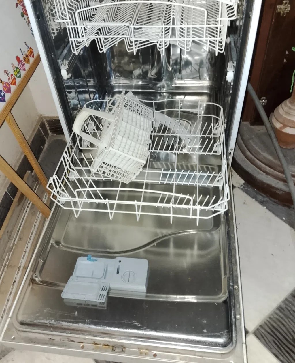 ⁦⁦dishwasher⁩⁩ غسالة اطباق اريستون ايطالي للبيع في الجيزة